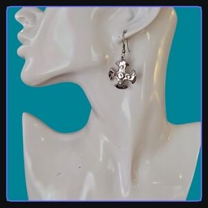 VTG Dauplaise Silvertone Maltese Byzatine Cross Dangle Hook Earrings